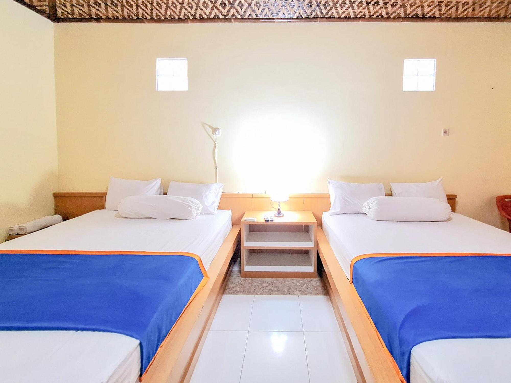 Hotel Family Syariah 1 Parangtritis Redpartner Экстерьер фото