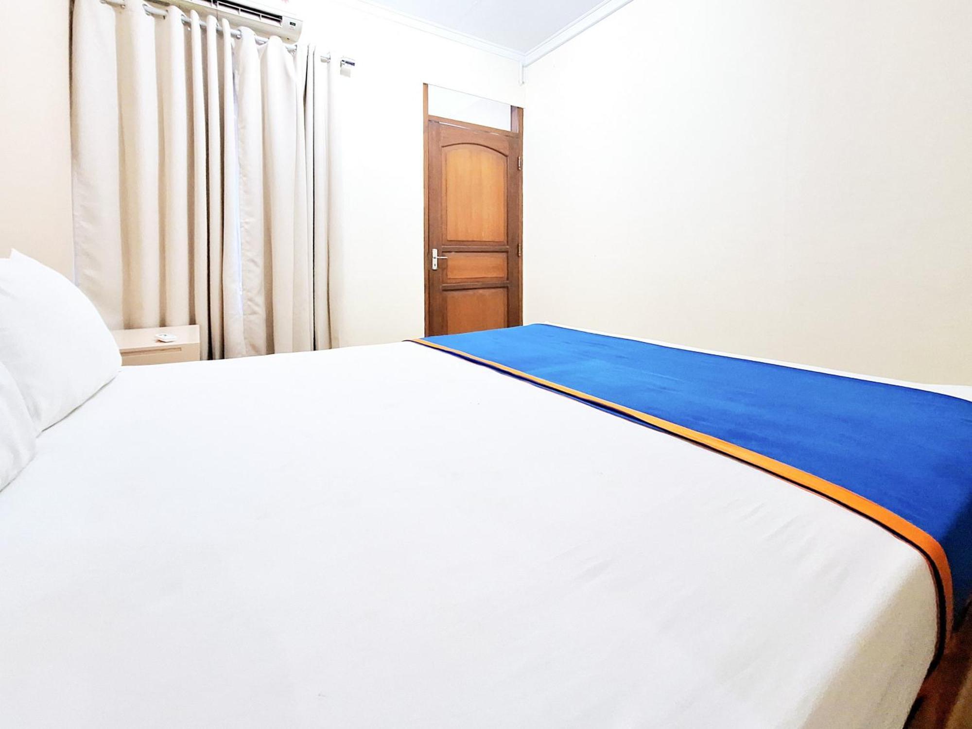 Hotel Family Syariah 1 Parangtritis Redpartner Экстерьер фото