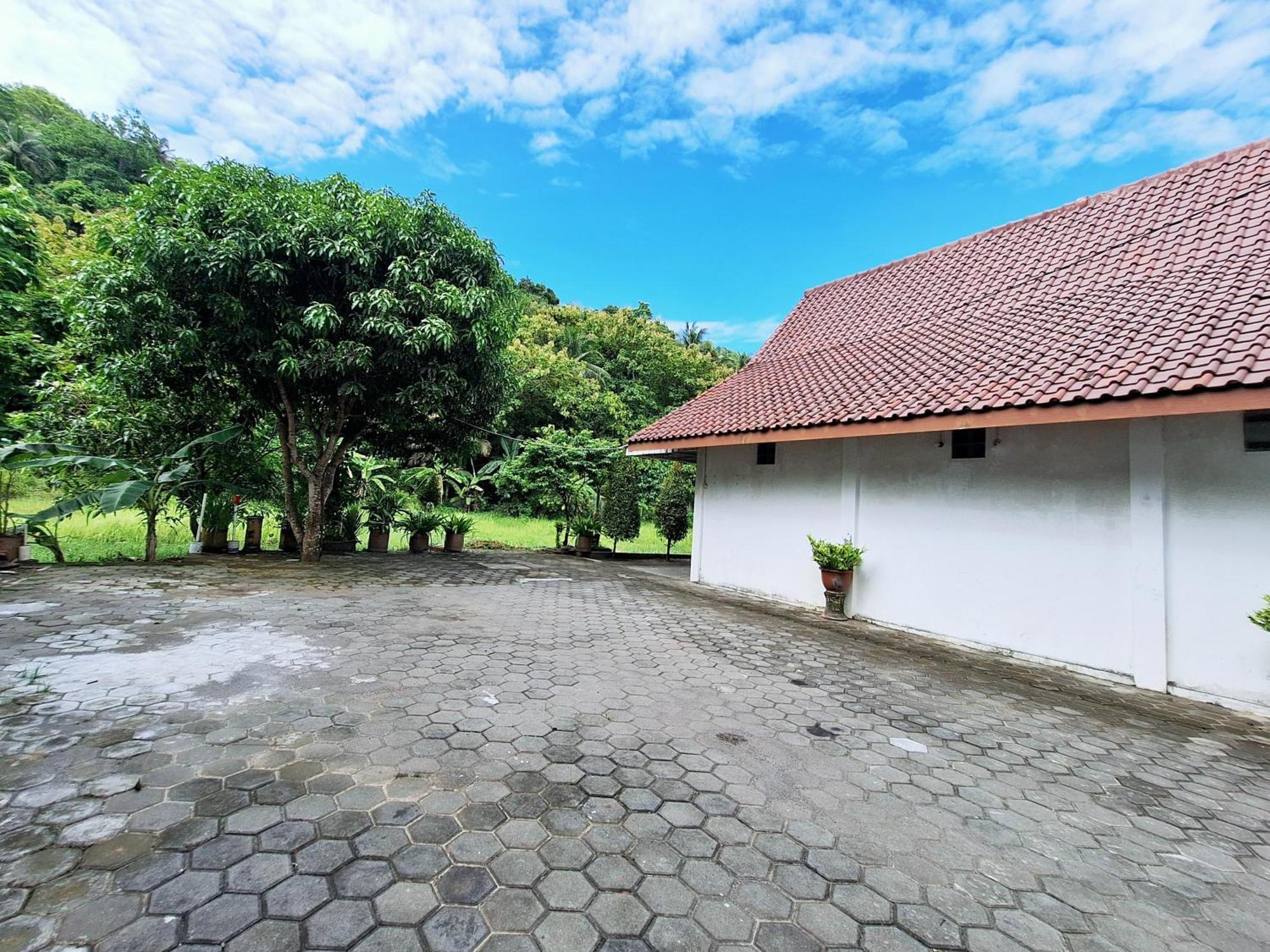 Hotel Family Syariah 1 Parangtritis Redpartner Экстерьер фото